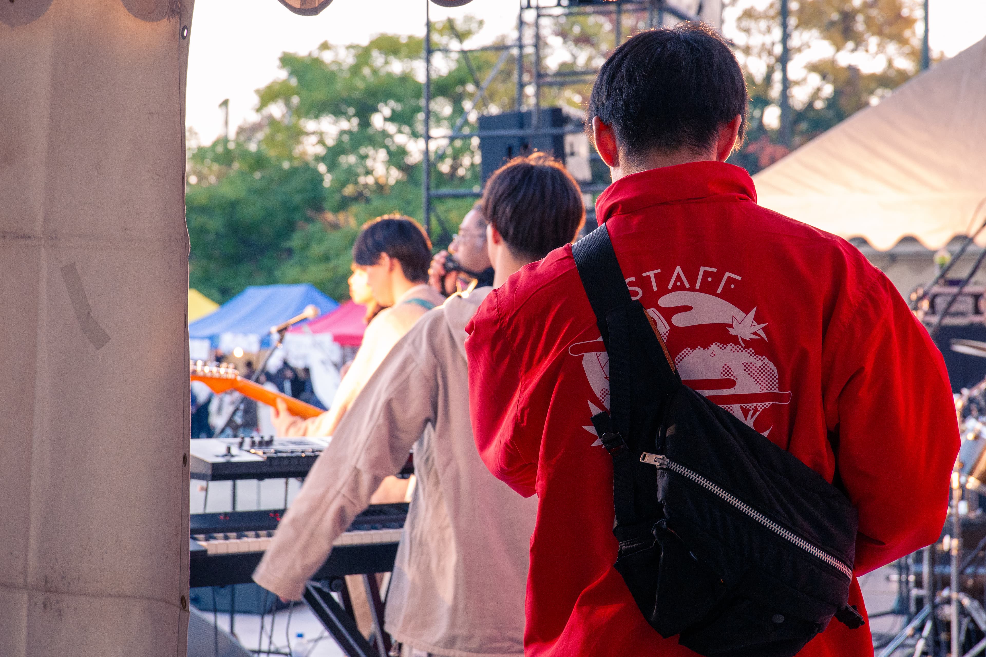 スタッフジャンバー